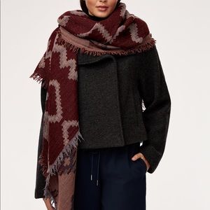 Aritzia Wilfred Diamond Mosaic Blanket Scarf